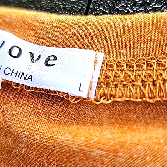 Beyove Top - Picture 9 of 13